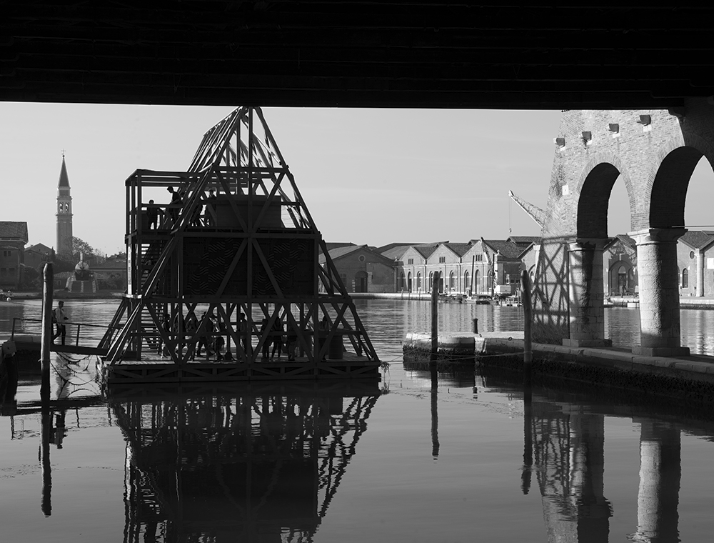 arsenale_outside_school-98