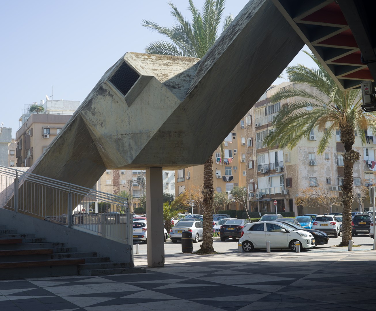 bat yam city hall _zvi hecker_1961-63-1
