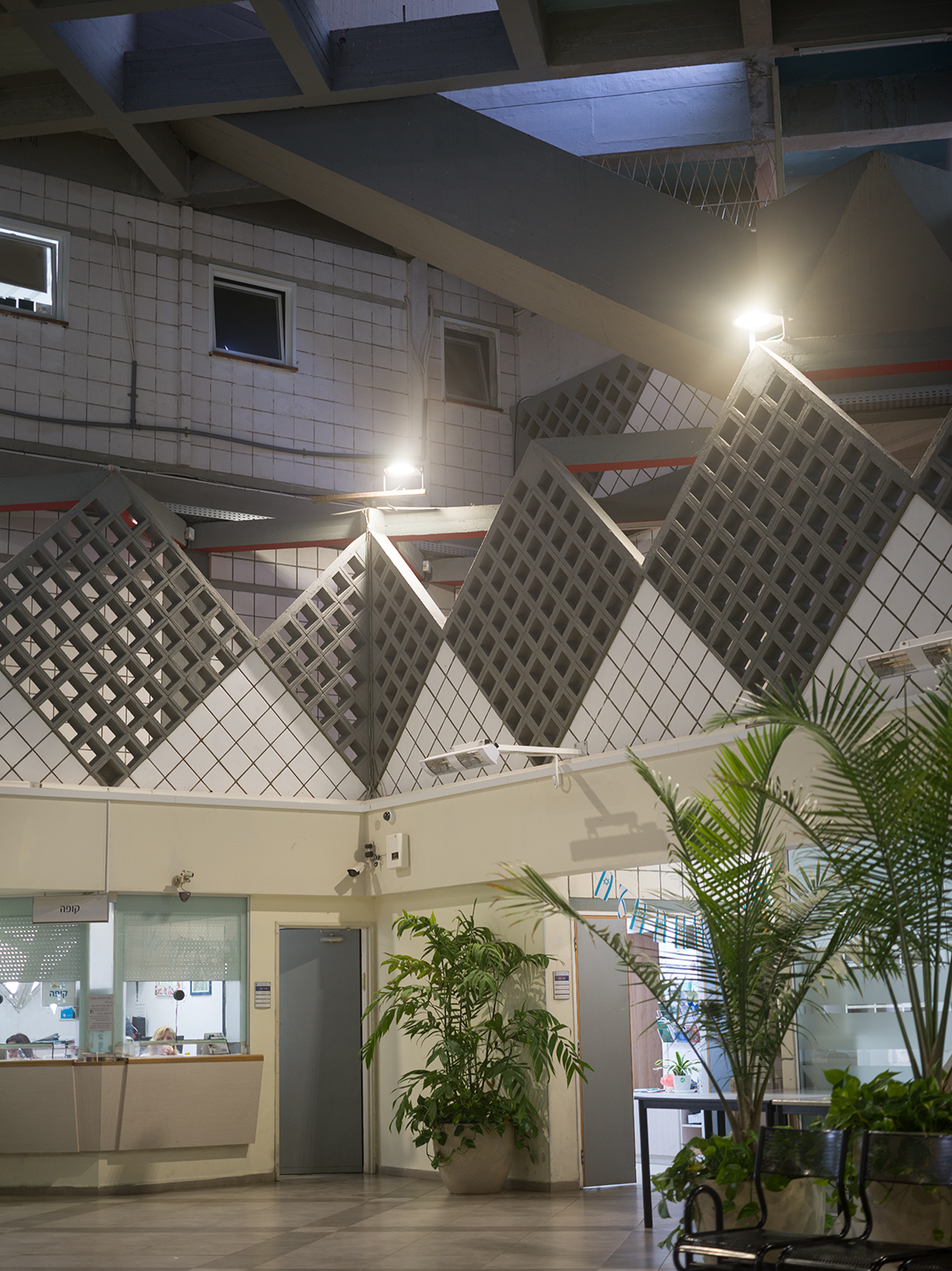 bat yam city hall _zvi hecker_1961-63-13