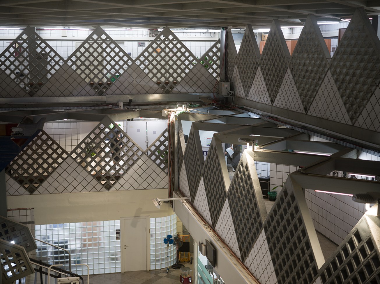 bat yam city hall _zvi hecker_1961-63-29