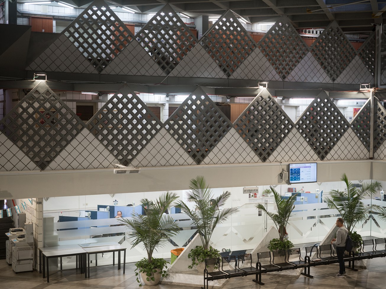 bat yam city hall _zvi hecker_1961-63-31