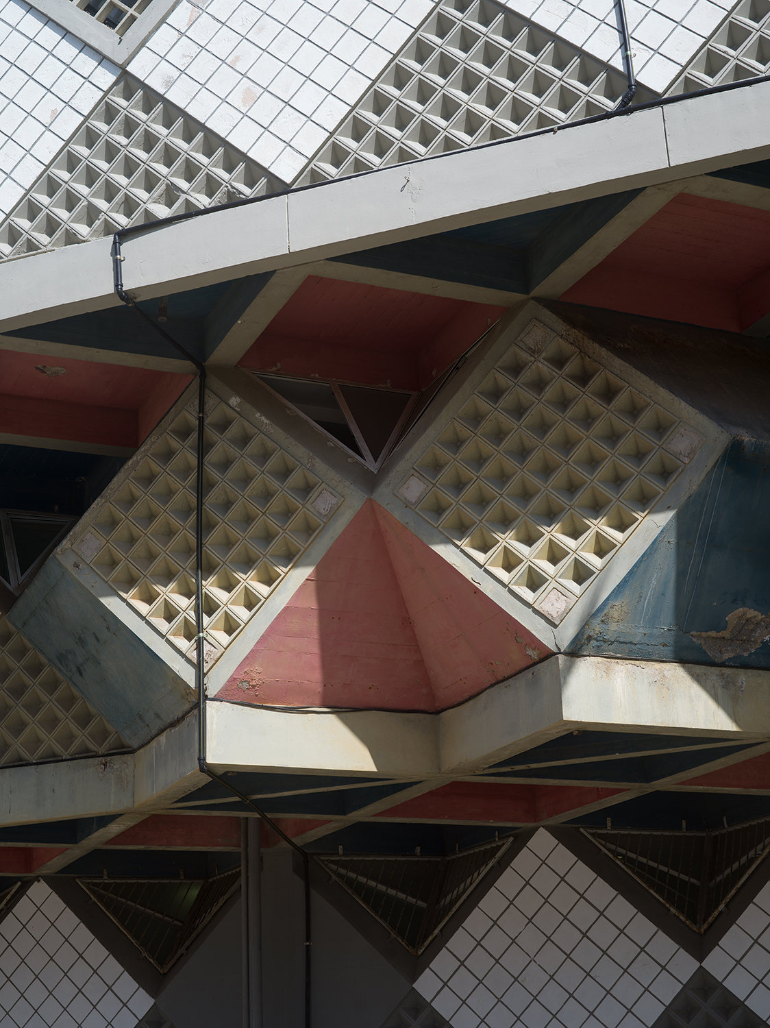 bat yam city hall _zvi hecker_1961-63-9